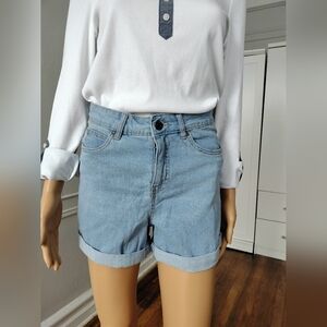 Serra Cuffed  Blue Denim  Shorts Size 6